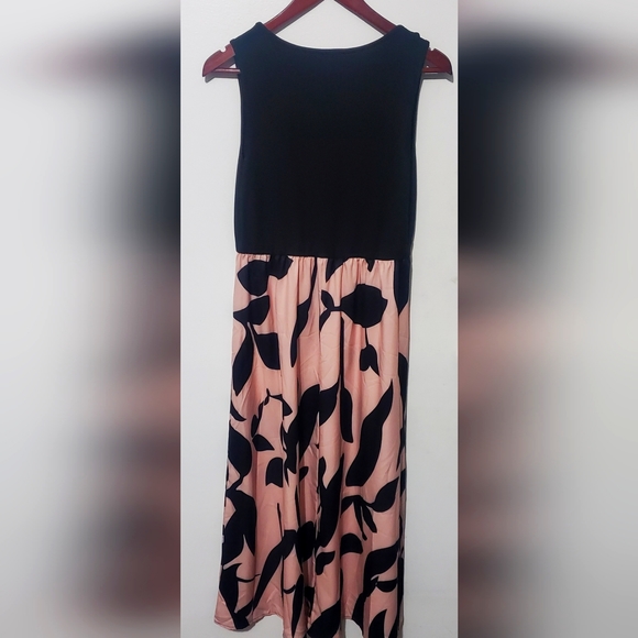 NWT Maxi Dress - Picture 5 of 5